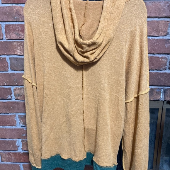 Stylish Colorblock Hoodie in Mustard, Brown, and Green - Picture 4 of 6